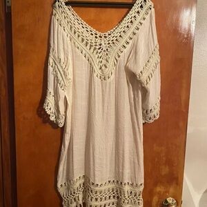 Women’s Boho cream crochet tunic size large